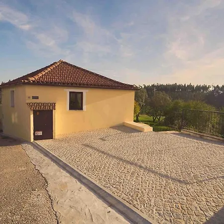 Casa de Férias Spacious 4 Bedroom - Peaceful Rural Escape *