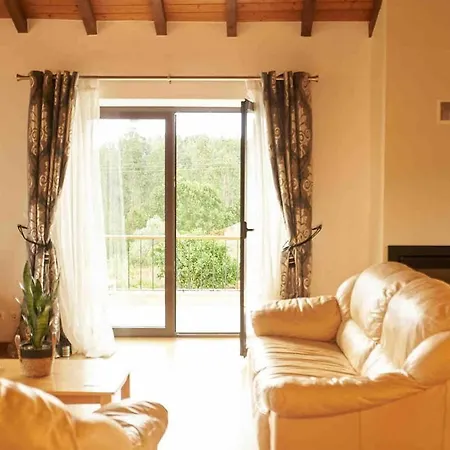 Casa de Férias Spacious 4 Bedroom - Peaceful Rural Escape